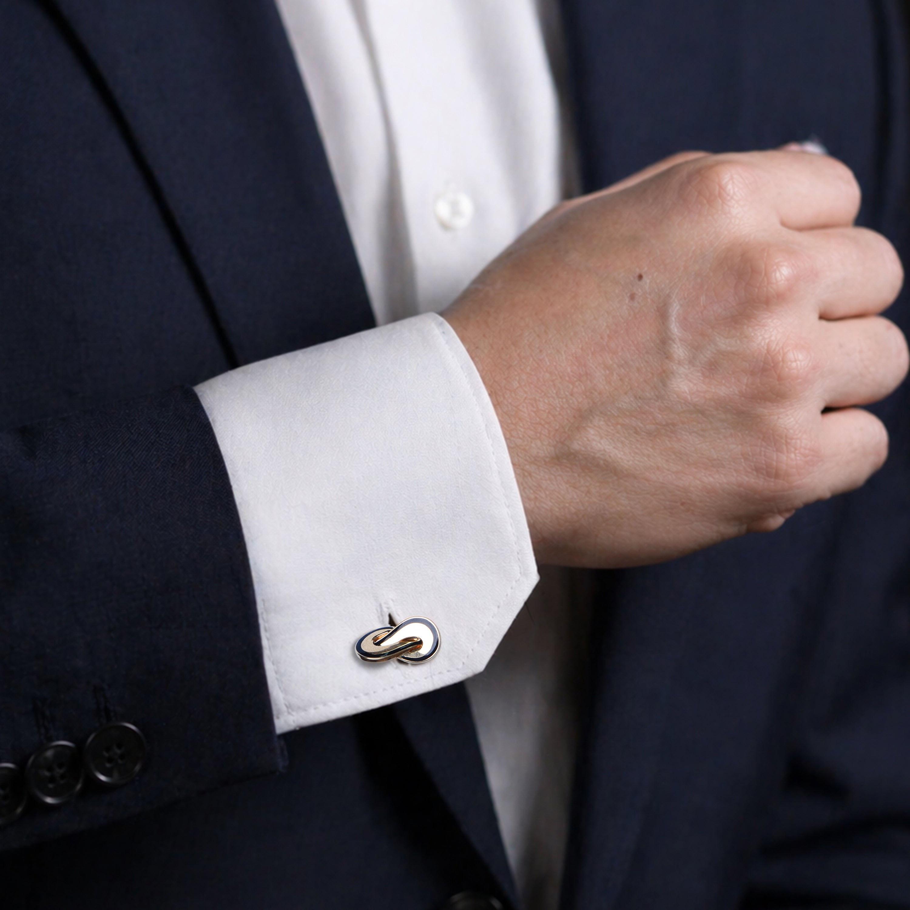 HARAKH Infinity JOY 18kt Gold Enamel Men’s Cufflinks | GIA Jewelry Report