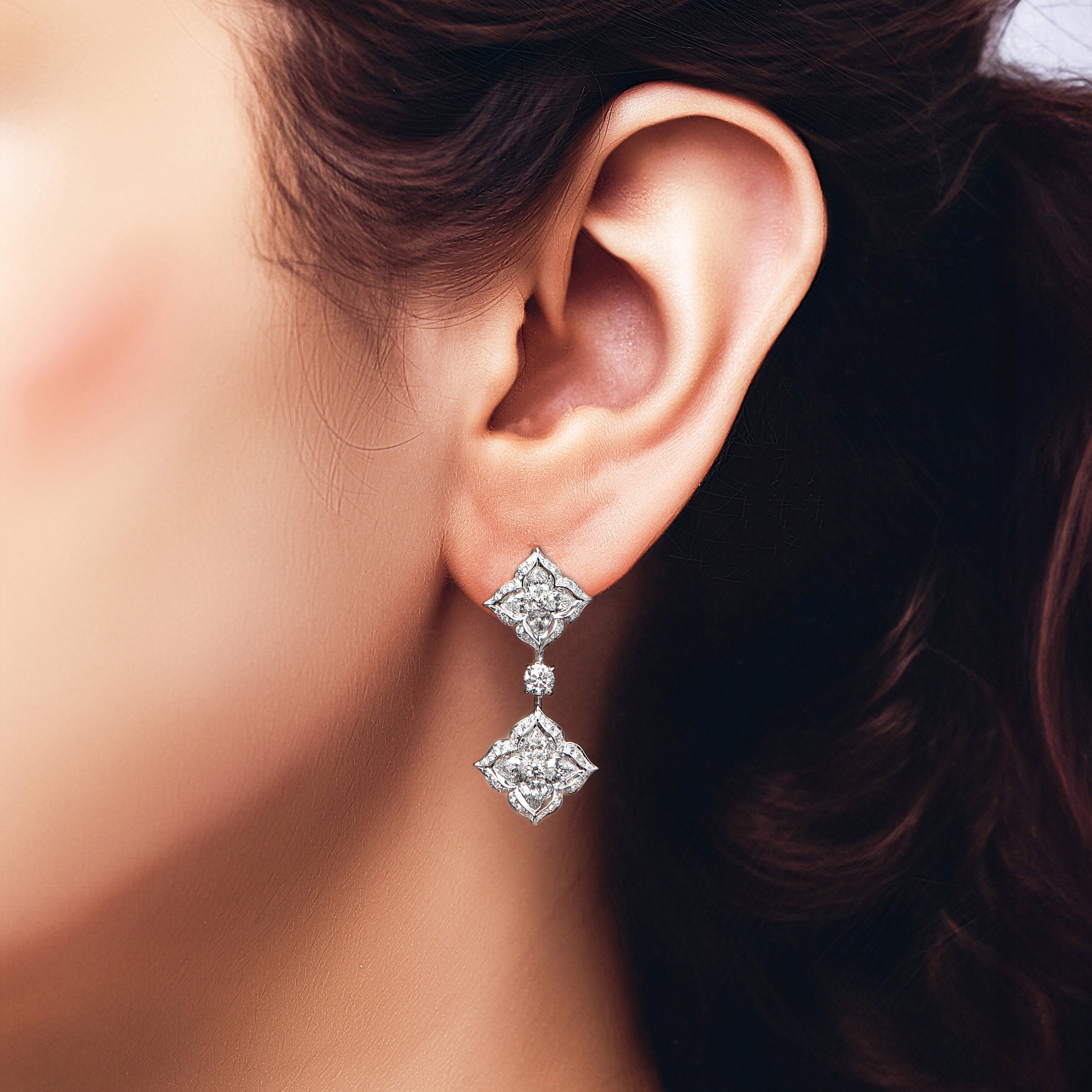 HARAKH Mandala Dome Motif Colorless Diamond Dangling Earrings | GIA Jewelry Report