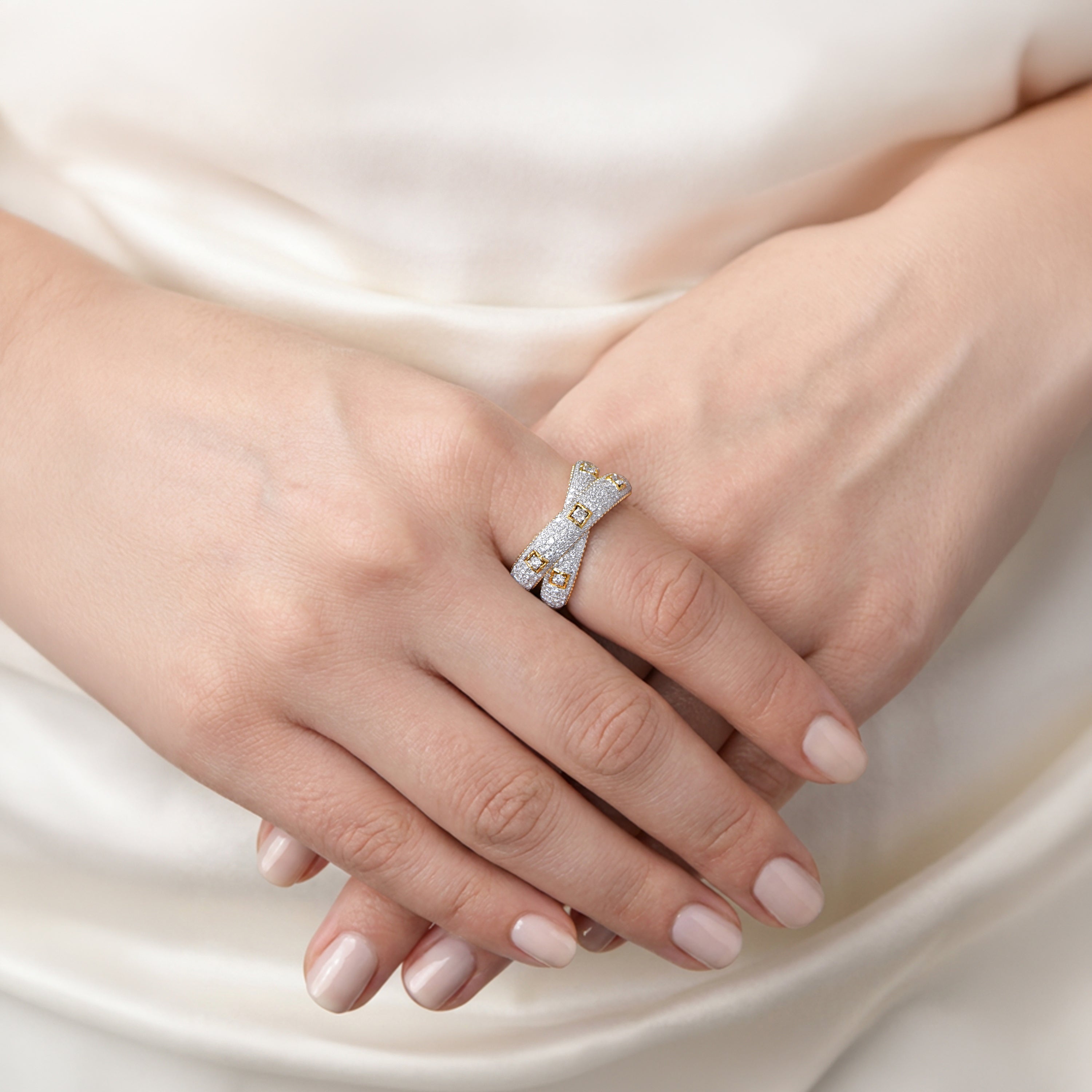 HARAKH Mandala Motif Pave By-Pass Colorless Diamond Ring | GIA Jewelry Report